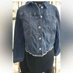 NEW Chico's Denim Jacket Sz Small 4/6 Stretch Frayed Hem Trucker